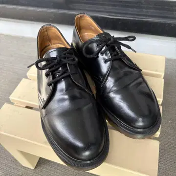 uk7 Dr.Martens 3홀 잉글랜드제 블랙