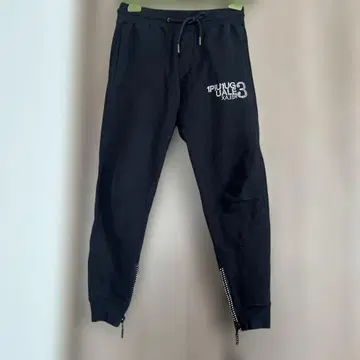 1PIU1UGUALE3 조거 팬츠 블랙