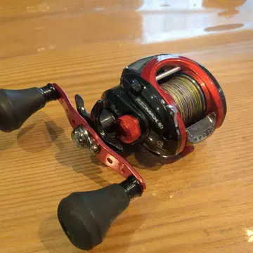 Abu Garcia 베이트릴 REDMAX선