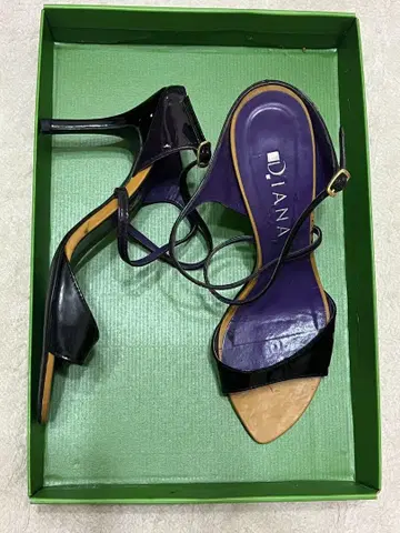 다이애나 블랙 하이힐 23.5cm