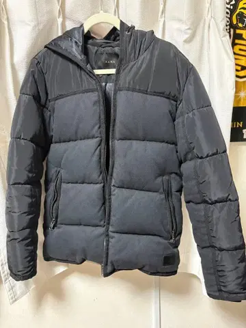 ZARA 블랙 후드 부착 다운 자켓