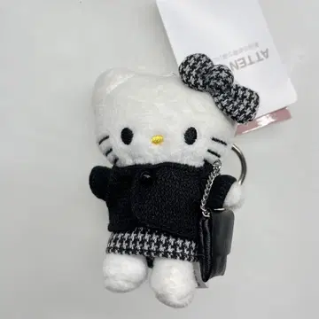 LOWRYSFARM 헬로키티 트위드 블랙 체크 키링