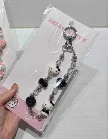 LOWRYS FARM [ HELLO KITTY ] 퀼팅 모바일 스트랩