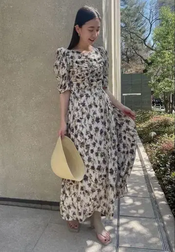 snidel 백 오픈 바리에 프린트 레이온 원피스