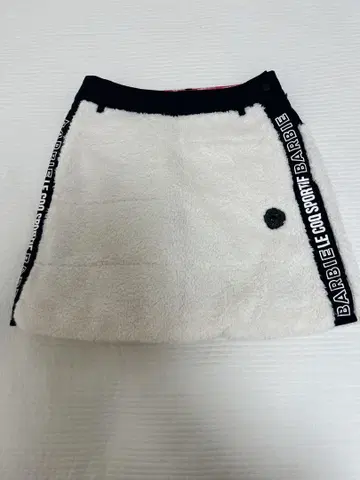 르꼬끄 BARBIE 플리스 스커트 S 사이즈 화이트