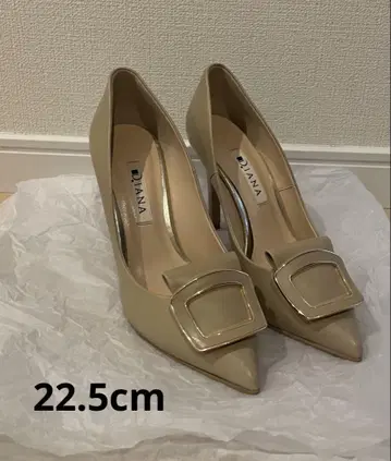 새상품급 DAIANA 하이힐 베이지