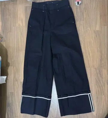 부츠컷 데님 플레어 데님 블랙