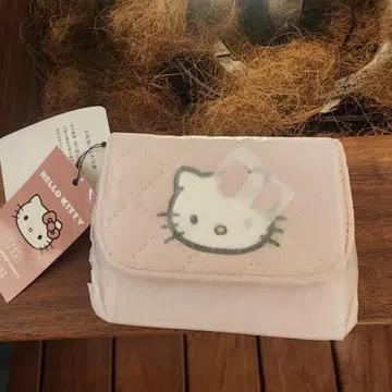 LOWRYSFARM 헬로키티 퀼팅 카드 케이스