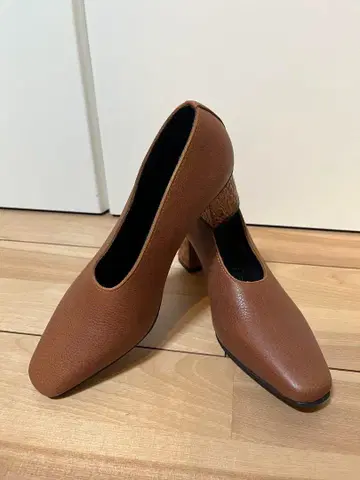 [피우 코모다] 펌프스 브라운 36(23cm)