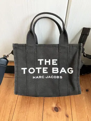 마크제이콥스 THE TOTE BAG 블랙 토트백