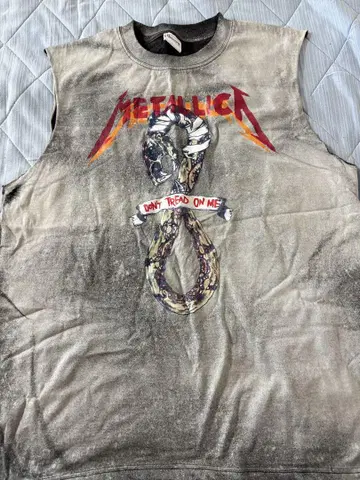 METALLICA 탱크탑 나기사엔 TAKA 착용