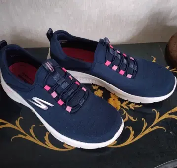 Skechers 25 네이비 슬립온 스니커즈