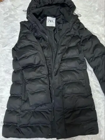 새상품급 ZARA 블랙 충전솜 코트