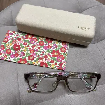 LIBERTY 꽃무늬 안경 JINS LIBERTY 케이스 포함