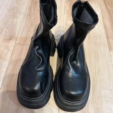 미사용 새상품 라지엠 사이드 고어 부츠 블랙