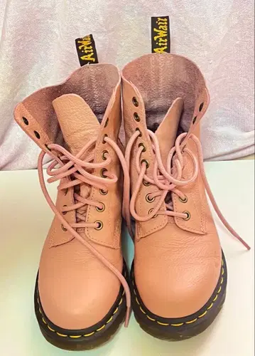 Dr.Martens 부츠 핑크