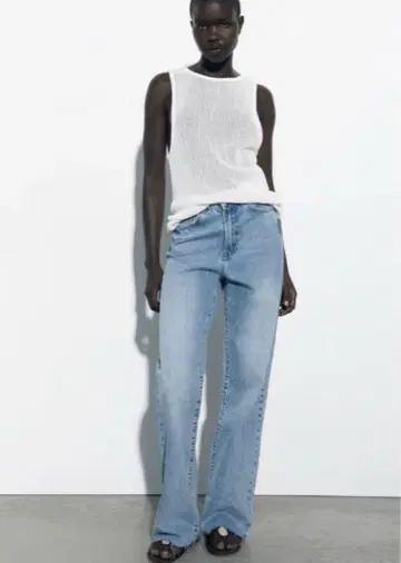 새상품 택 포함 ZARA 데님 32 사이즈 스트레이트 핏 밑단 셀프 컷
