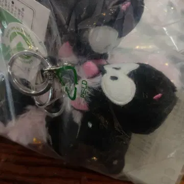 블랙과 핑크 봉제 인형 키링