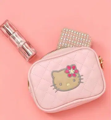 HELLO KITTY x GLOBAL WORK 퀼트 파우치