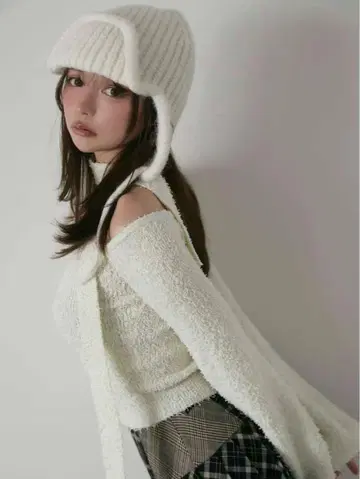 ANDMARY 안드마리 Lou offshoulder knit tops