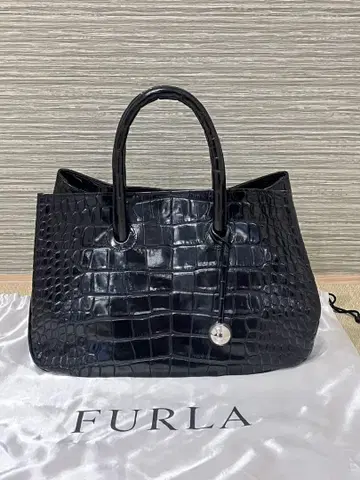 FURLA 블랙 핸드백 토트백 천연 가죽 수납 가방 포함