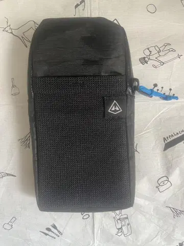 HYPERLITE MOUNTAIN GEAR 숄더 포켓 블랙