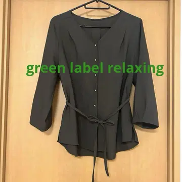 미사용 새상품 green label relaxing 트윌 V넥 블라우스