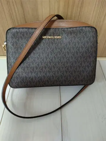MICHAEL KORS 모노그램 숄더백