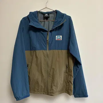 새상품급 마운틴 이큅먼트 후드티 L 사이즈