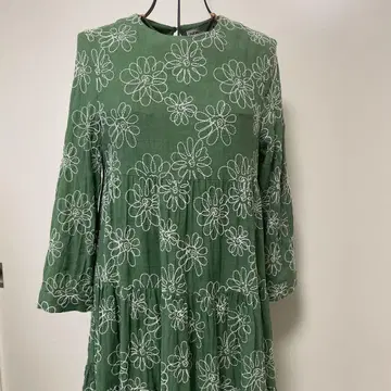 ZARA 꽃무늬 그린 튜닉 오부 소매