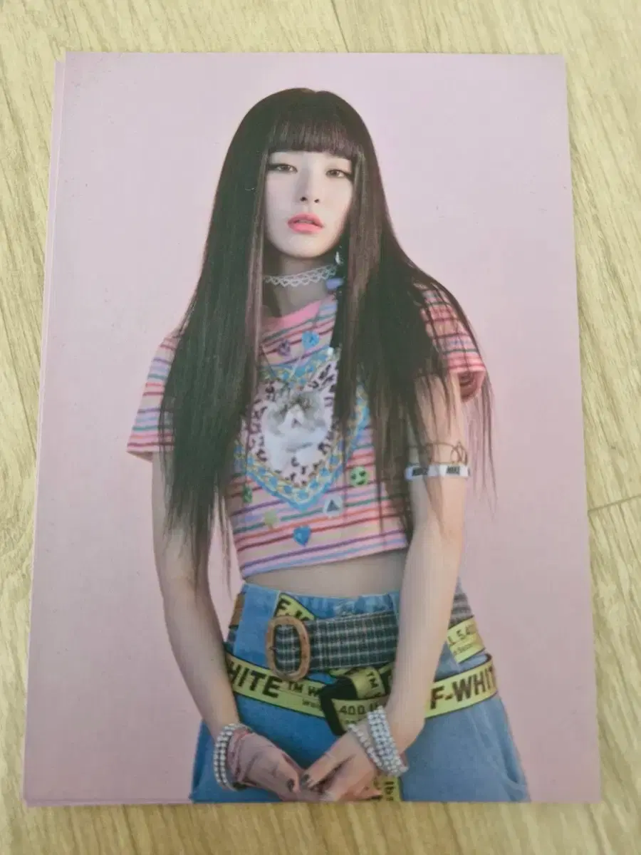 Red Velvet Seulgi postcard