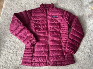 Patagonia 버건디 다운 자켓