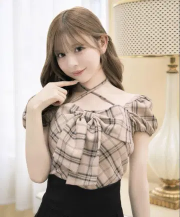 미셸 마카롱 빅 리본 블라우스 베이지