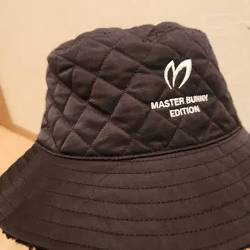 MASTER BUNNY EDITION 퀼팅 햇 블랙
