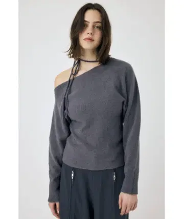 moussy ONE SHOULDER 스웨터 니트 차콜 그레이