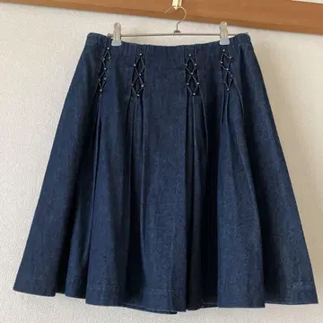 로이스크레용 데님 플레어 스커트