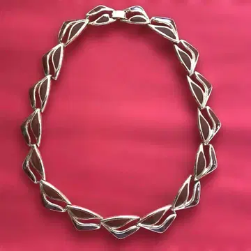 칠보 세공, 유선형 골드 목걸이, B