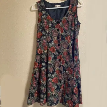 레스트로즈 꽃무늬 원피스