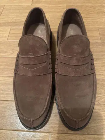 미사용 새상품 Tricker's 스웨이드 로퍼 6inch