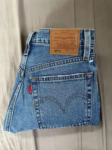 Levi's 스키니 청바지 30인치 데미지 가공