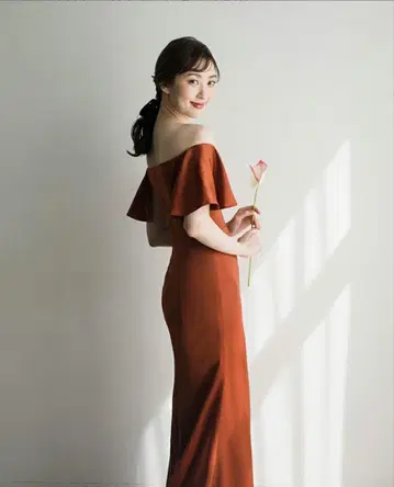 오프숄더 새틴 웨딩 드레스 컬러 드레스