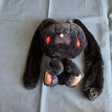 블랙 토끼 봉제 인형