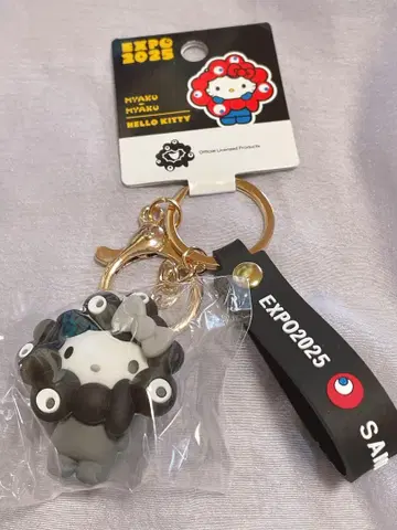오사카 간사이 엑스포 산리오 블랙 미야쿠미야쿠 헬로키티 블랙 키링