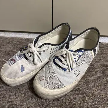 VANS 스니커즈