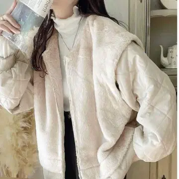 후드 부착 크림색 보아 자켓 클래식 엘프