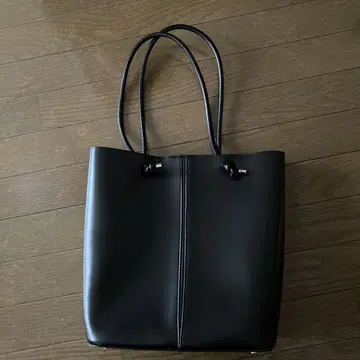 새상품 ZARA 심플한 블랙 토트백