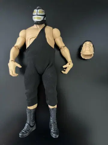 WWE 엘리트 자이언트 머신