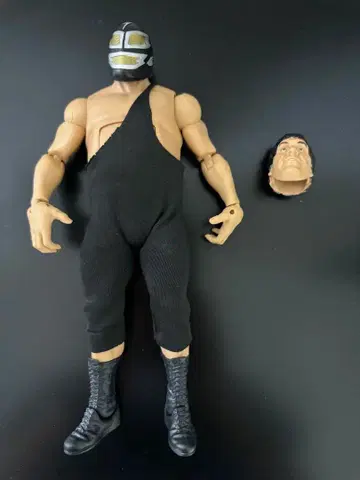 WWE 엘리트 자이언트 머신