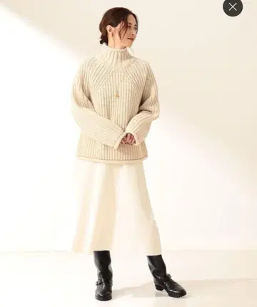 [ 새상품 ] 데미룩스 빔즈*플레어 니트 스커트 새상품급 1.9만 미사용