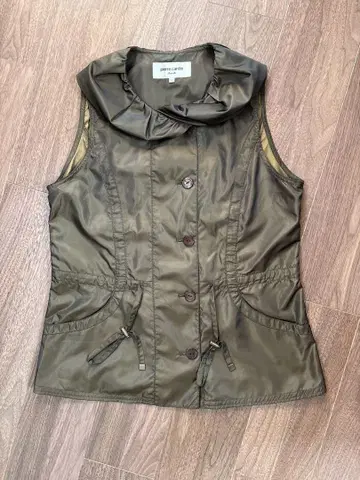 pierre cardin 페탈 칼라 슬리브리스 베스트